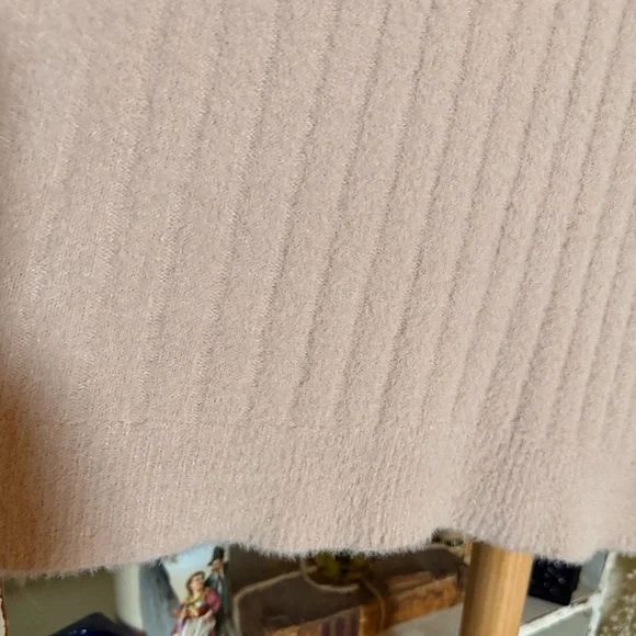 Aerie M Beige Crewneck Boxy Soft Sweater.Ribbed cuffs/hem/neck.Oversized. EUC - Picture 7 of 7